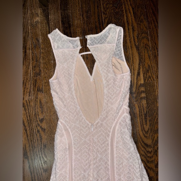 Long maxi bodycon beige cream dress Guess formal - Picture 7 of 10